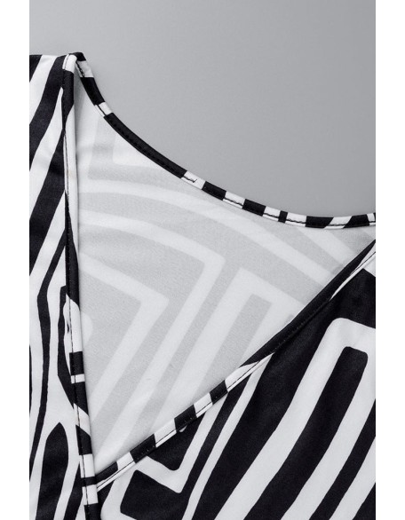 ChicMe Print Contrast Paneled Square Scarf